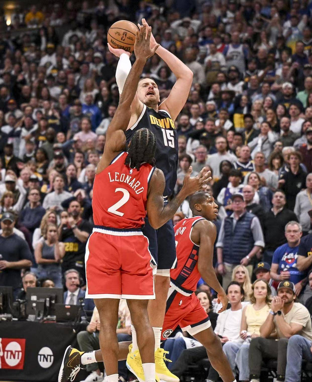 九游体育官网-包含西亚卡姆在掘金比赛中比分优势明显，比分优势明显引发热议！的词条